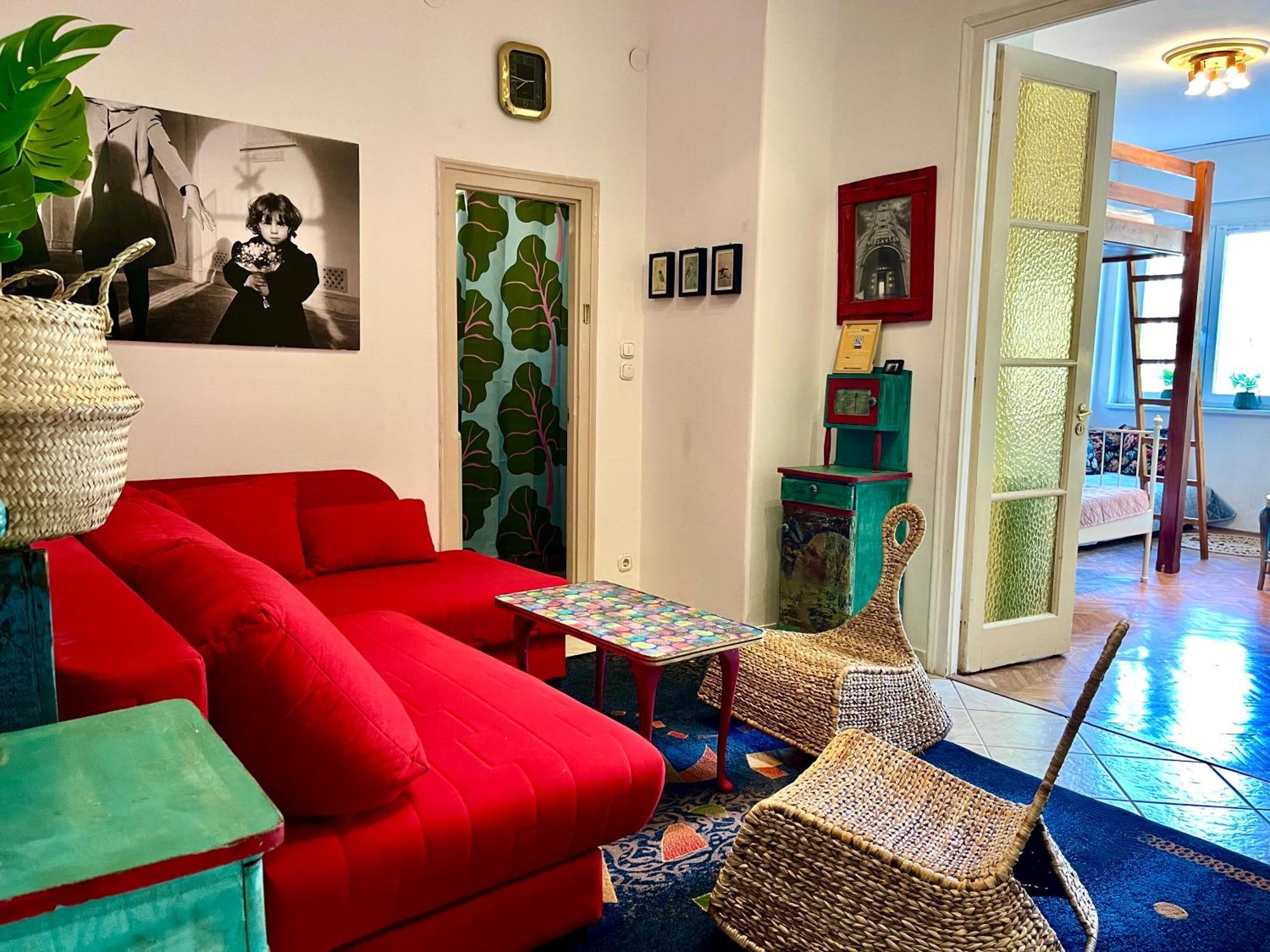 Cozy Art Flat Downtown Buda Apartment *