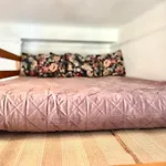 Cozy Art Flat Downtown Buda